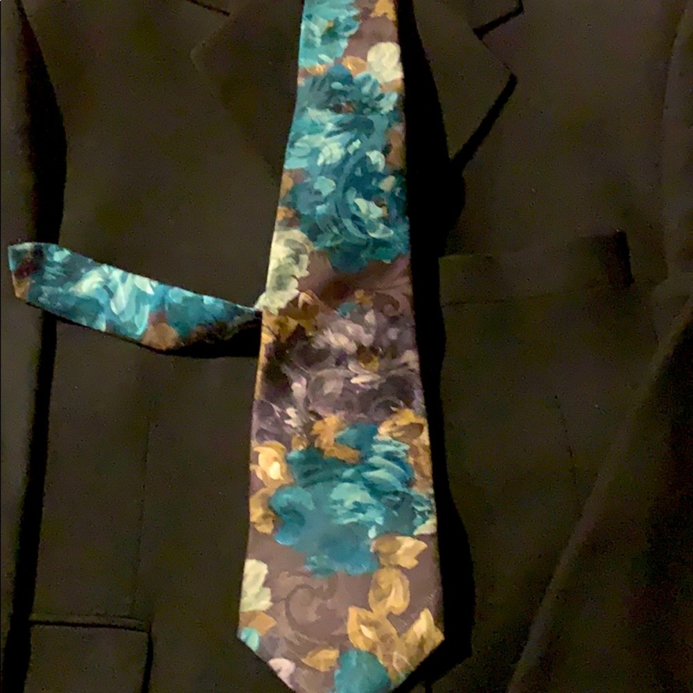 Men’s tie 3 ties for $15.00